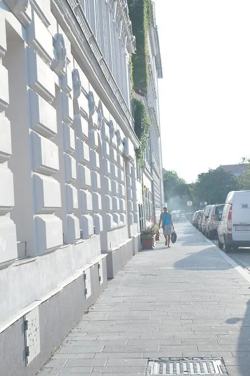 Apartment Viena